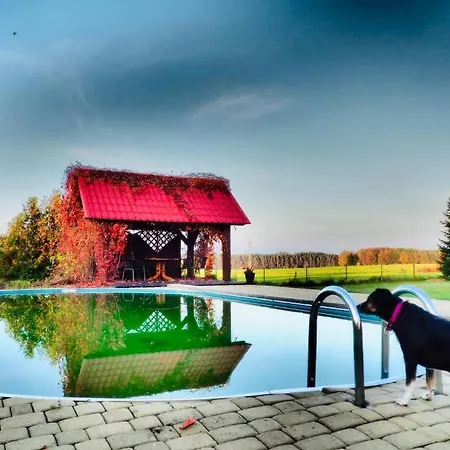 Farm stay Chwalimie Okonek